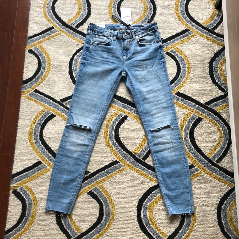 Zara Raw Edge Crop Skinny Jeans